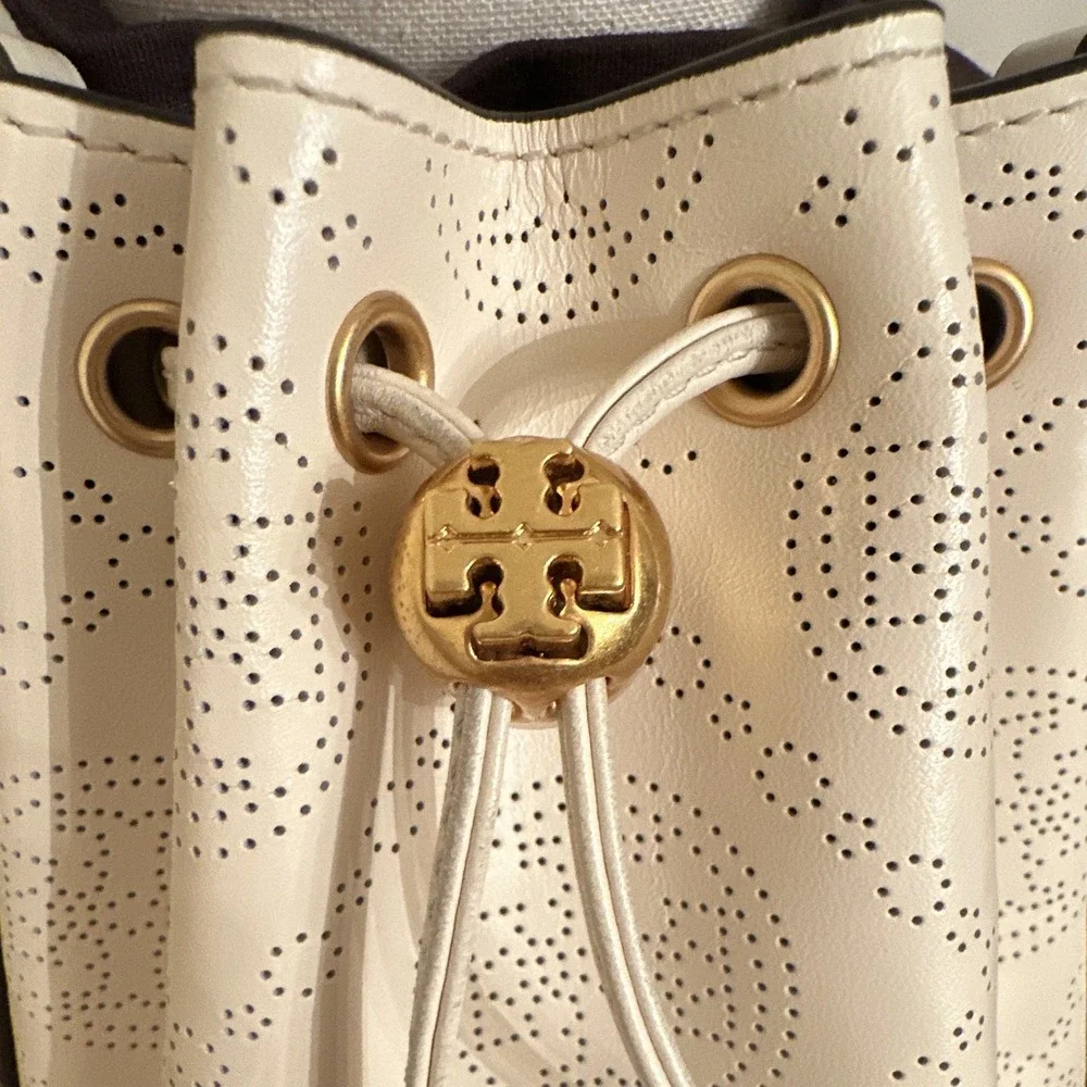 Tory Burch tory burch